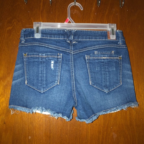 Ripped Denim Shorts - Picture 4 of 4